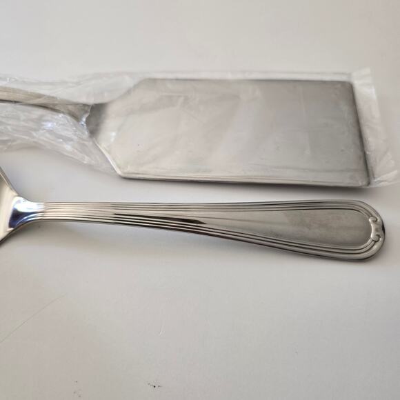 NOS Reed & Barton WOODBURY Server Set Pie Lasagna Stainless Flatware NIP - Picture 2 of 5